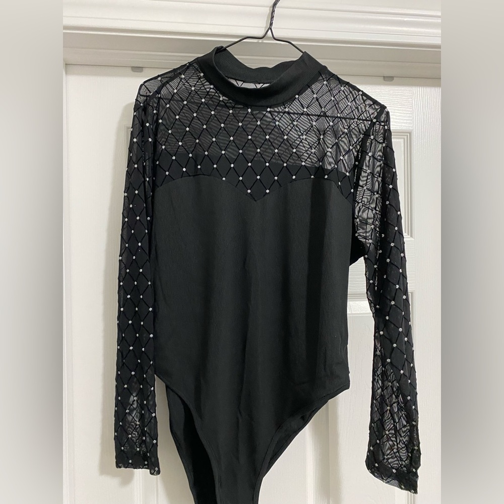 Body suit. Sheer diamond print sleeves